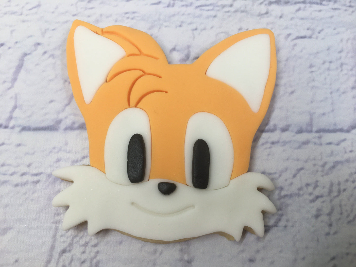 Sonic Hedgehog/ Knuckles & Tails Gaming Sugar Cookies with decorative fondant detailing Birthday Gift/Party Favours